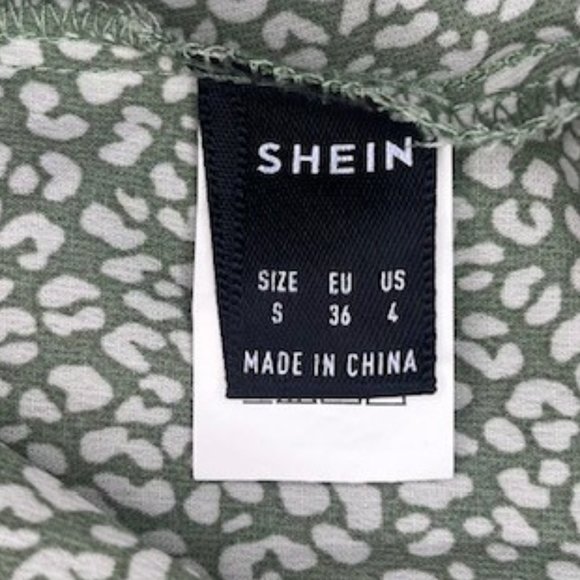 Shein Green and White Patterned Flowy Tie Front Top Size S - Picture 3 of 4
